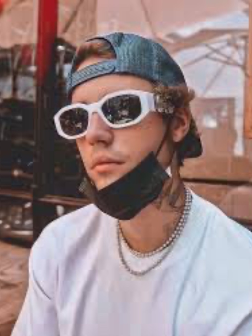 New Rare Authentic Versace White VE4361 Biggie Sunglasses.